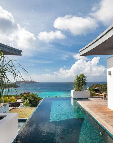 VILLA WINGS